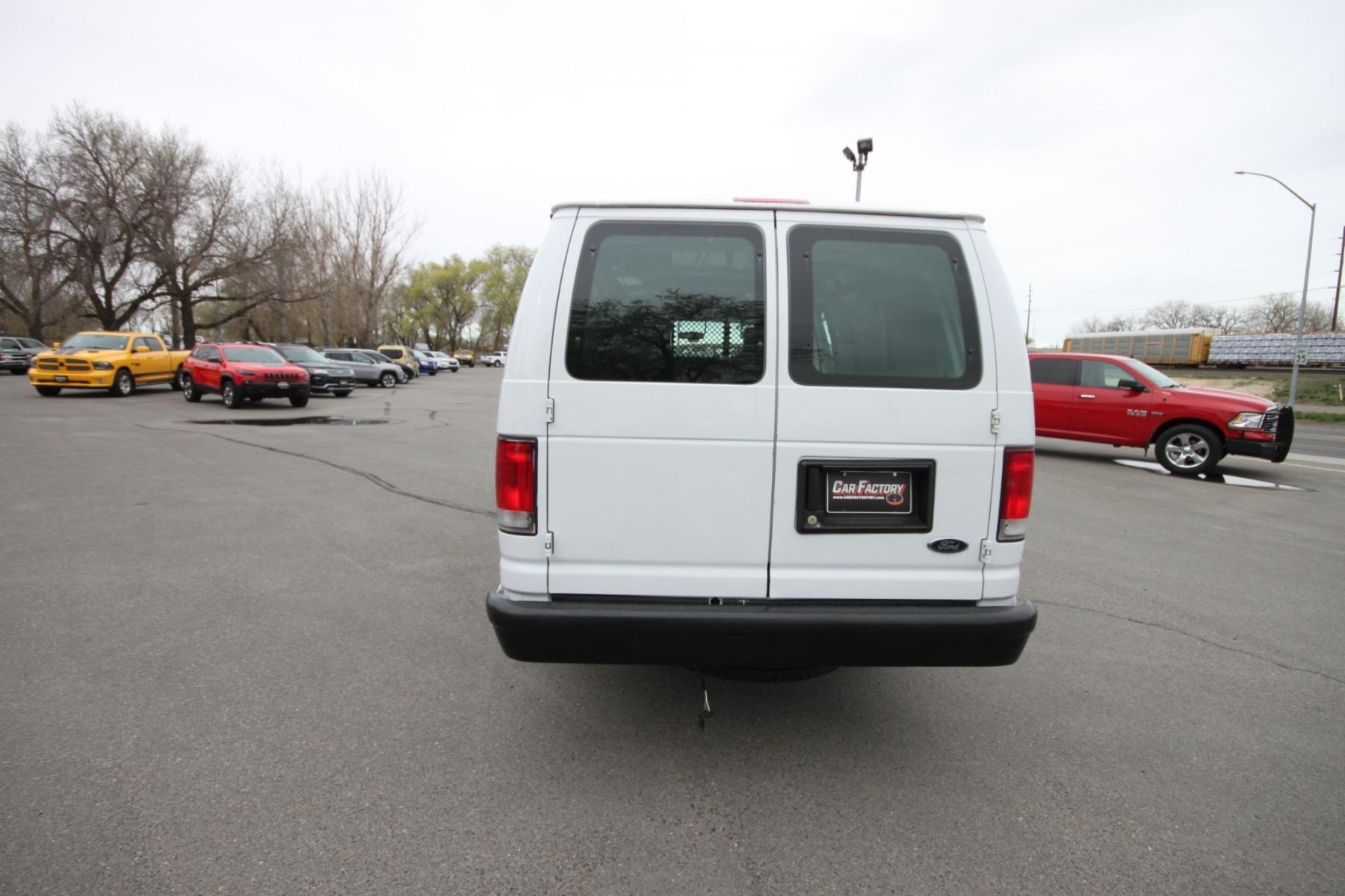 2014 White /Grey Ford E-Series Van (1FTSS3EL3ED) with an 5.4L V8 engine, Automatic transmission, located at 4562 State Avenue, Billings, MT, 59101, (406) 896-9833, 45.769516, -108.526772 - Photo #3
